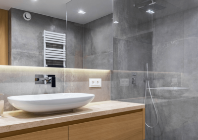 graues-badezimmer
